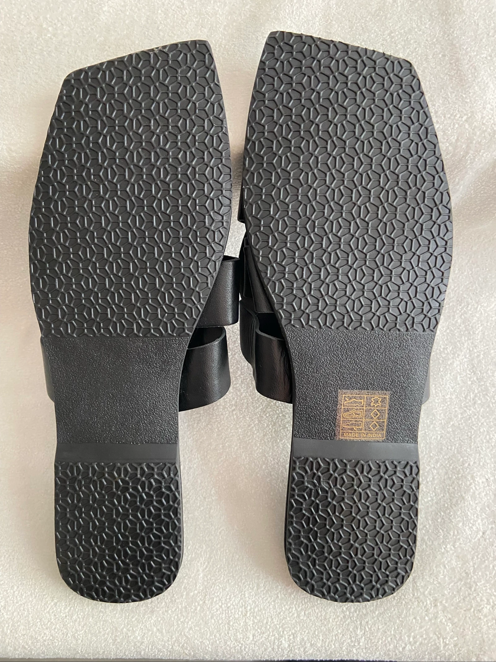 Platte muiltje voor de zomer • bovenkant leer en luipaardeffect • open teen • zwart/bruin • 39 • GOSS – photo 4